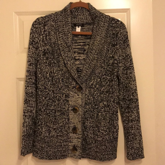 NWOT Kerisma sweater with black and gray accents - Picture 1 of 4